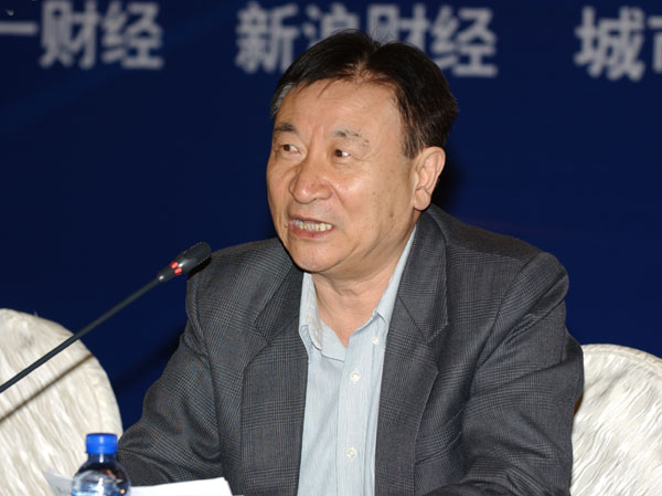 李罗力
